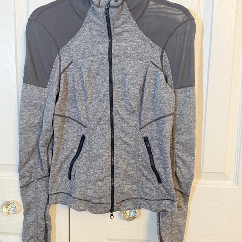 Zella Two-Tone Gray Utility Womena SzM Jacket Mesh Thumb Holes Zipper Pockets AB